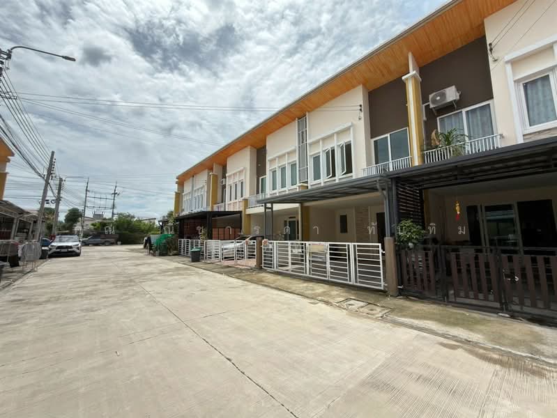 Golden Town Petchkasem, Bangkok, Soi Phetkasem 108, Nong Kang Plu, Nong Khaem, Bangkok, 4 Bedrooms, 130 sqm, Townhouse For Sale, by คุณ ณิชารดา ทับทิม (เคท), 500478167 - DDproperty.com