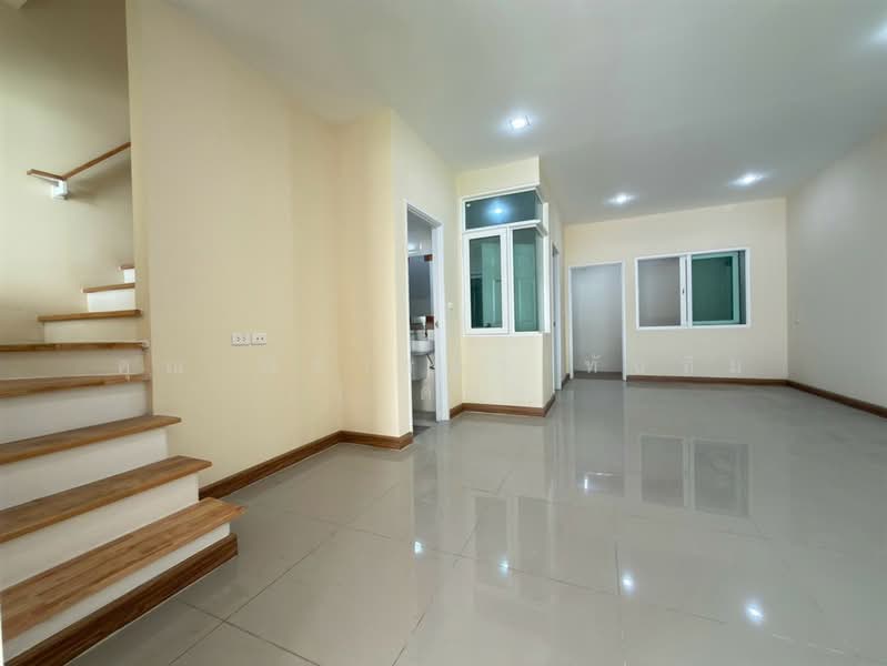 Golden Town Petchkasem, Bangkok, Soi Phetkasem 108, Nong Kang Plu, Nong Khaem, Bangkok, 4 Bedrooms, 130 sqm, Townhouse For Sale, by คุณ ณิชารดา ทับทิม (เคท), 500478167 - DDproperty.com