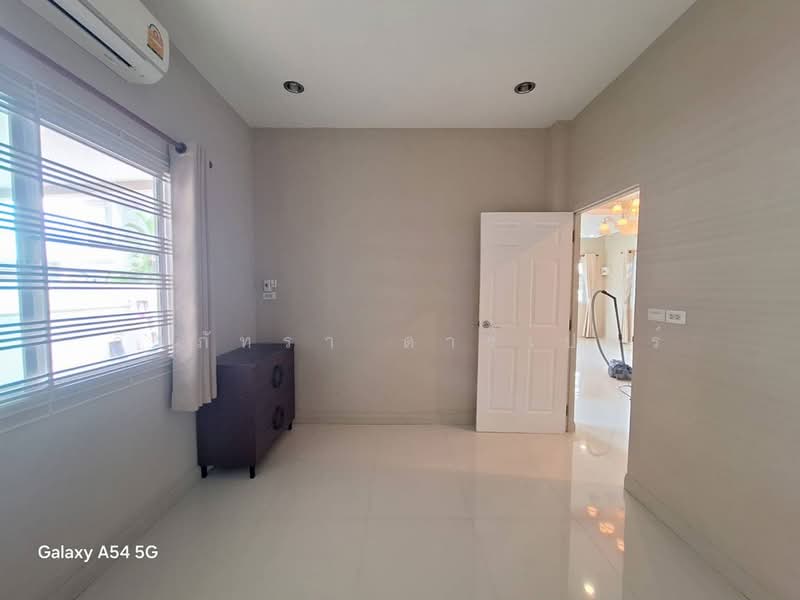 3-BRM Home in Udon Thani: Prime Location & Renovated Comfort, Udon Thani, Mak Khaeng, Muang Udon Thani, Udon Thani, 3 Bedrooms, 136 sqm, Single Detached House For Sale, by วีรภัทรา ดาร์เปอร์, 500478205 - DDproperty.com