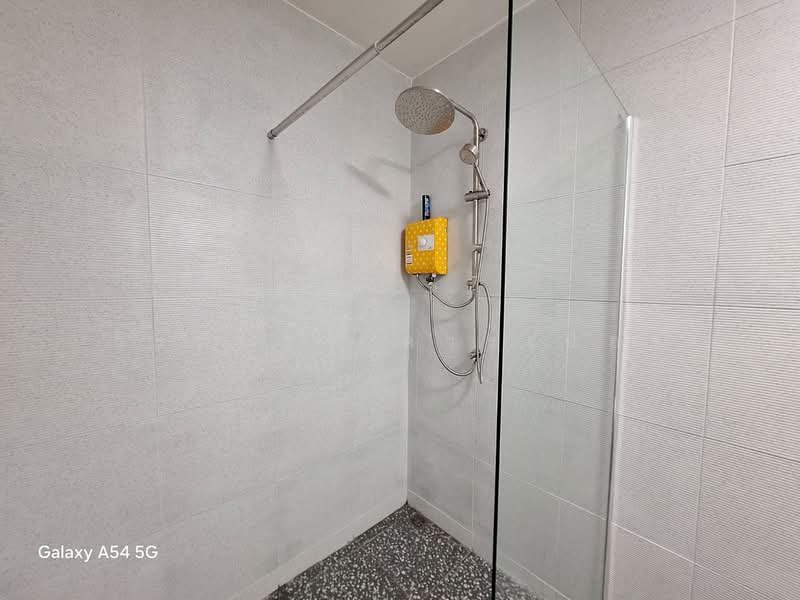 3-BRM Home in Udon Thani: Prime Location & Renovated Comfort, Udon Thani, Mak Khaeng, Muang Udon Thani, Udon Thani, 3 Bedrooms, 136 sqm, Single Detached House For Sale, by วีรภัทรา ดาร์เปอร์, 500478205 - DDproperty.com