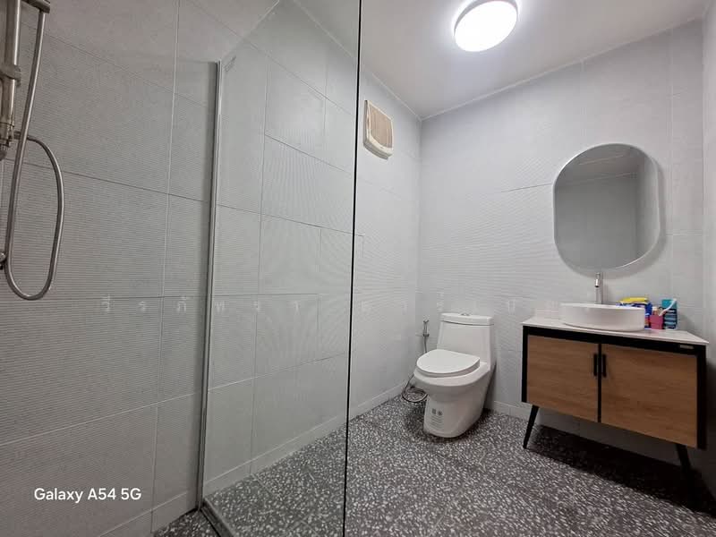 3-BRM Home in Udon Thani: Prime Location & Renovated Comfort, Udon Thani, Mak Khaeng, Muang Udon Thani, Udon Thani, 3 Bedrooms, 136 sqm, Single Detached House For Sale, by วีรภัทรา ดาร์เปอร์, 500478205 - DDproperty.com