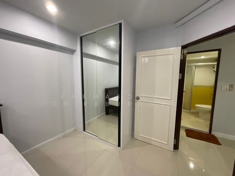 Thonglor Tower, Bangkok, Soi Thonglor, Sukhumvit 55 Road, Khlongtoei Nua, Watthana, Bangkok, 2 Bedrooms, 49 sqm, Condo For Rent, by Khemasooch Chiraburanan, 500478246 - DDproperty.com