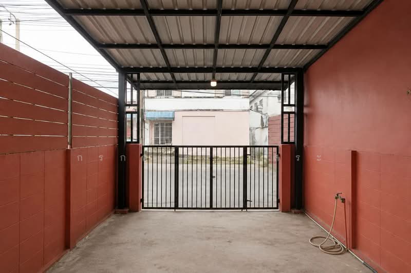 Supalak Lamlukka – Klong 7 : ศุภลักษณ์ ลำลูกกา คลอง 7, Pathum Thani, ถนนเลียบคลอง 7, Lam Luk Ka, Pathum Thani, 2 Bedrooms, 100 sqm, Townhouse For Sale, by กรกฤตย์ บุญสระ, 500478258 - DDproperty.com