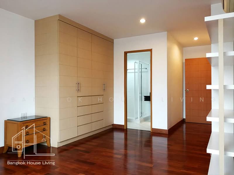 Queen’s Park View, Bangkok, 55 Soi Methi Niwet, Khong Tan, Khlong Toei, Bangkok, 4 Bedrooms, 450 sqm, Apartment For Rent, by Bangkok House Living, 500478324 - DDproperty.com