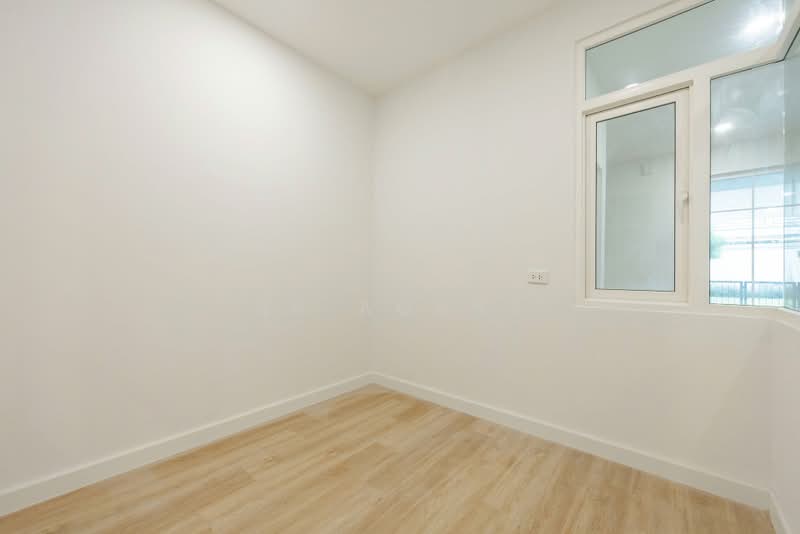 Golden Town 3 Bangna-Suanluang, Bangkok, Kanchanaphisek Road, Prawet, Bangkok, 4 Bedrooms, 105 sqm, Townhouse For Sale, by NR AGENT, 500478335 - DDproperty.com