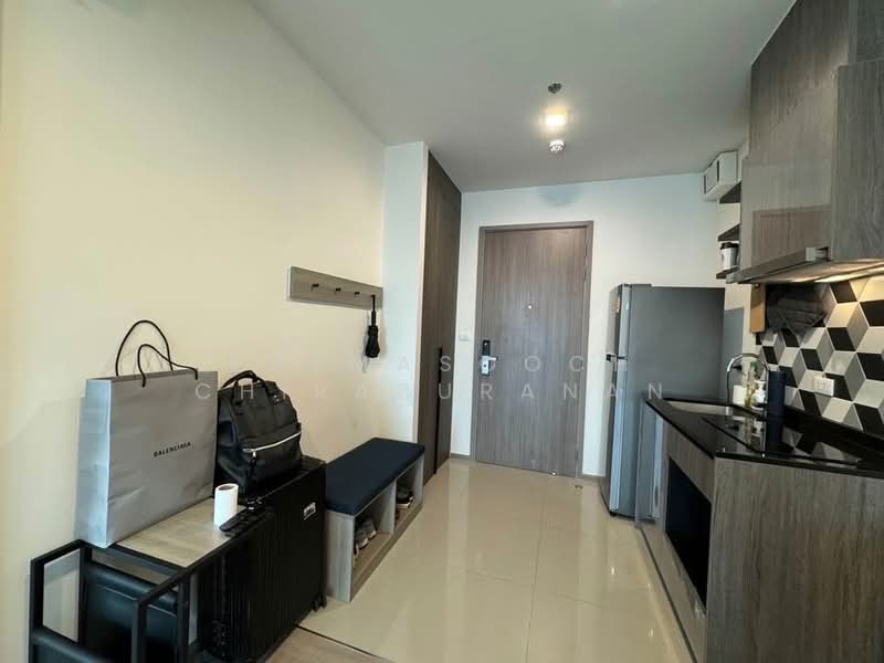 The Base Phetchaburi-Thonglor, Bangkok, Phetchaburi Rd, Bang Kapi, Huai Khwang, Bangkok, 1 Bedroom, 33 sqm, Condo For Rent, by Khemasooch Chiraburanan, 500478383 - DDproperty.com