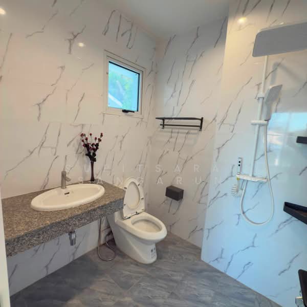 4-BR House, Chon Buri (Pattaya), Nong Pru, Bang Lamung (Pattaya), Chon Buri (Pattaya), 4 Bedrooms, 300 sqm, Single Detached House For Rent, by Supitsara Sangarun, 500478397 - DDproperty.com