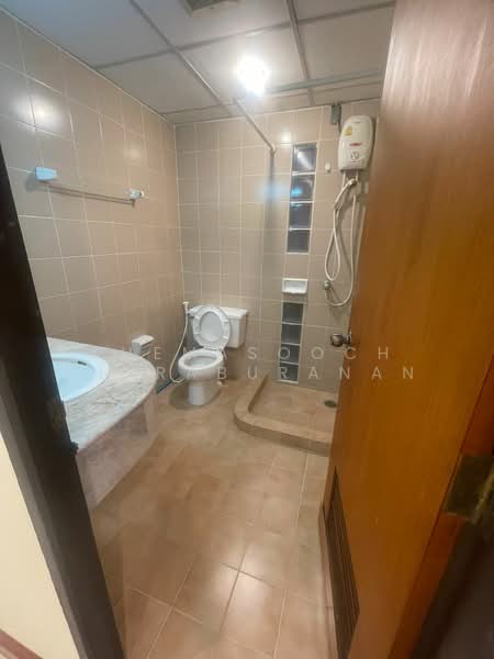 Aree Place Sukhumvit 26, Bangkok, Khong Tan, Khlong Toei, Bangkok, 2 Bedrooms, 75 sqm, Condo For Rent, by Khemasooch Chiraburanan, 500478399 - DDproperty.com