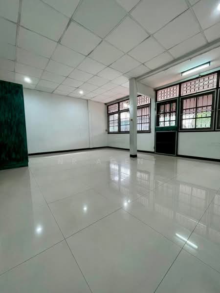 Prachakornthai Village Ladproa 93, Bangkok, Khlong Chaokhun Sing, Wang Thonglang, Bangkok, 3 Bedrooms, 100 sqm, Townhouse For Sale, by NR AGENT, 500478434 - DDproperty.com