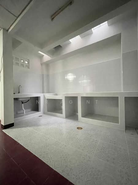 Prachakornthai Village Ladproa 93, Bangkok, Khlong Chaokhun Sing, Wang Thonglang, Bangkok, 3 Bedrooms, 100 sqm, Townhouse For Sale, by NR AGENT, 500478434 - DDproperty.com