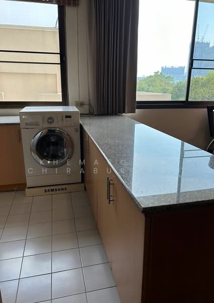 Siam Court Apartment, Bangkok, 130 ซอยสุขุมวิท 4 ถนนสุขุมวิท แขวง/เขตคลองเตย กทม., Khlong Toei, Bangkok, 1 Bedroom, 80 sqm, Apartment For Rent, by Khemasooch Chiraburanan, 500478458 - DDproperty.com