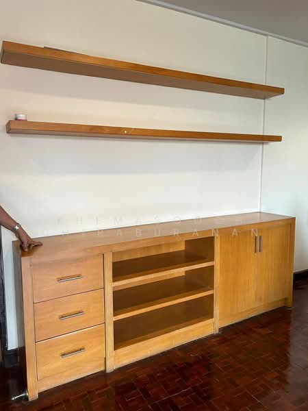 Siam Court Apartment, Bangkok, 130 ซอยสุขุมวิท 4 ถนนสุขุมวิท แขวง/เขตคลองเตย กทม., Khlong Toei, Bangkok, 1 Bedroom, 80 sqm, Apartment For Rent, by Khemasooch Chiraburanan, 500478458 - DDproperty.com