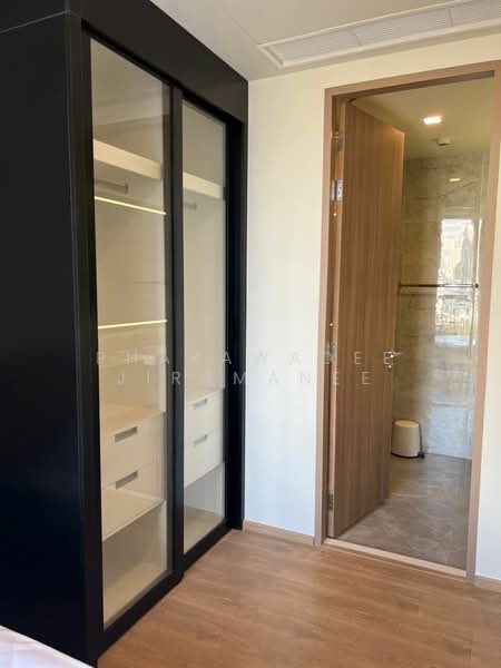 Noble Around Sukhumvit 33, Bangkok, 17 Soi Sukhumvit 33, Khlong Tan Nua, Watthana, Bangkok, 1 Bedroom, 35 sqm, Condo For Rent, by Phakawadee Jiramanee, 500478531 - DDproperty.com