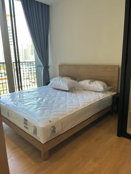 Noble Around Sukhumvit 33, Bangkok, 17 Soi Sukhumvit 33, Khlong Tan Nua, Watthana, Bangkok, 1 Bedroom, 35 sqm, Condo For Rent, by Phakawadee Jiramanee, 500478531 - DDproperty.com