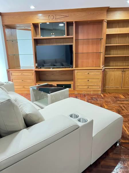Witthayu Complex, Bangkok, 1673 New Petchaburi Road, Makkasan, Ratchathewi, Bangkok, 2 Bedrooms, 90 sqm, Condo For Rent, by Phakawadee Jiramanee, 500478571 - DDproperty.com