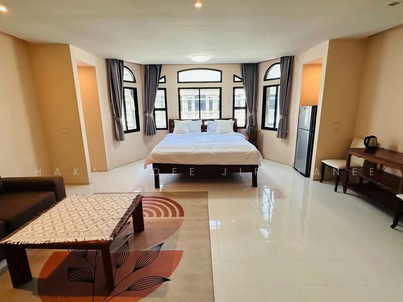 Moo Baan Chicha Castle, Bangkok, Sukhumvit 31, Khlongtoei Nua, Watthana, Bangkok, 4 Bedrooms, 350 sqm, Townhouse For Rent, by Phakawadee Jiramanee, 500478594 - DDproperty.com
