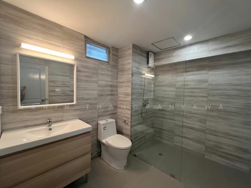39 Suites, Bangkok, Sukhumvit 39, Khlong Tan Nua, Watthana, Bangkok, 3 Bedrooms, 126 sqm, Condo For Rent, by Kanin Thangpanyawa, 500478601 - DDproperty.com