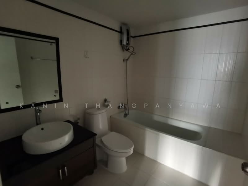 Regent on the Park 1, Bangkok, Soi Sukhumvit 26, Khong Tan, Khlong Toei, Bangkok, 3 Bedrooms, 350 sqm, Condo For Rent, by Kanin Thangpanyawa, 500478626 - DDproperty.com