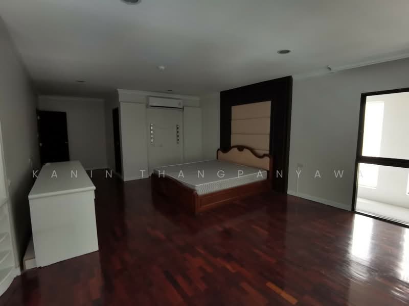 Regent on the Park 1, Bangkok, Soi Sukhumvit 26, Khong Tan, Khlong Toei, Bangkok, 3 Bedrooms, 350 sqm, Condo For Rent, by Kanin Thangpanyawa, 500478626 - DDproperty.com