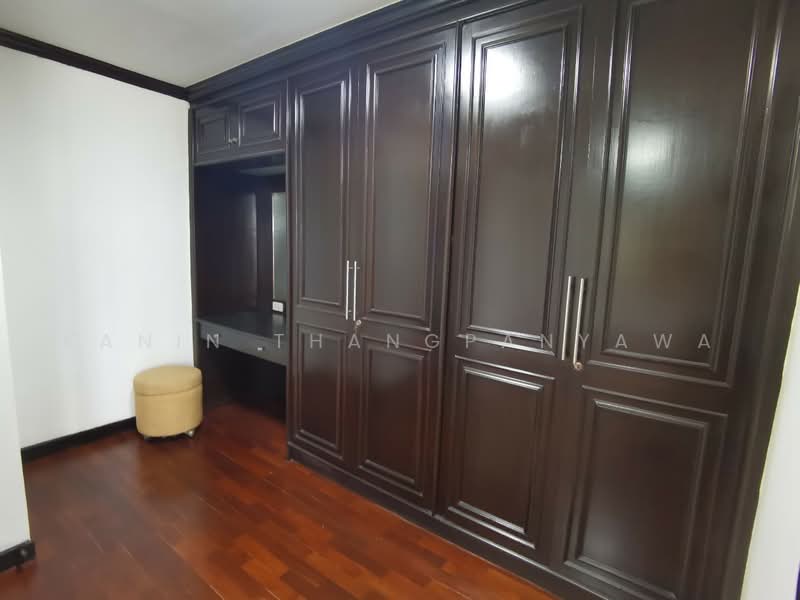 Regent on the Park 1, Bangkok, Soi Sukhumvit 26, Khong Tan, Khlong Toei, Bangkok, 3 Bedrooms, 250 sqm, Condo For Rent, by Kanin Thangpanyawa, 500478629 - DDproperty.com