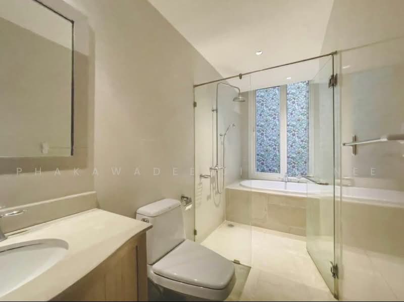 The Empire Place, Bangkok, 88 Narathiwatratchanakharin Road, Thung Maha Mek, Sathon, Bangkok, 2 Bedrooms, 105 sqm, Condo For Rent, by Phakawadee Jiramanee, 500478689 - DDproperty.com