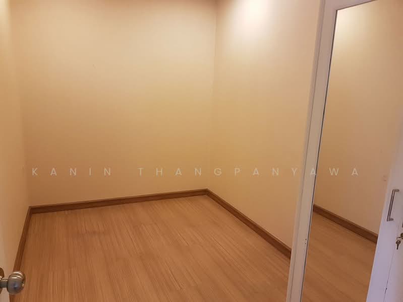 The Maple Sathon-Narathiwat, Bangkok, Narathiwatratchanakharin, Thung Wat Don, Sathon, Bangkok, 3 Bedrooms, 135 sqm, Condo For Rent, by Kanin Thangpanyawa, 500478692 - DDproperty.com