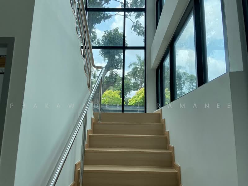 Prem Mansion, Bangkok, 121 Soi Sukhumvit 12, Khlong Toei, Bangkok, 1 Bedroom, 140 sqm, Apartment For Rent, by Phakawadee Jiramanee, 500478696 - DDproperty.com