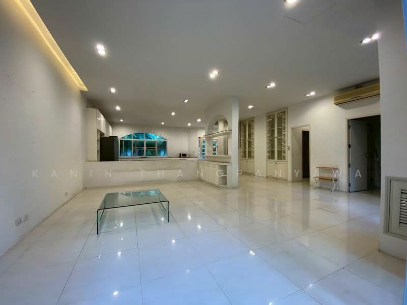 Prompak Gardens Condominium, Bangkok, Sukhumvit, Khlongtoei Nua, Watthana, Bangkok, 3 Bedrooms, 350 sqm, Condo For Rent, by Kanin Thangpanyawa, 500478710 - DDproperty.com