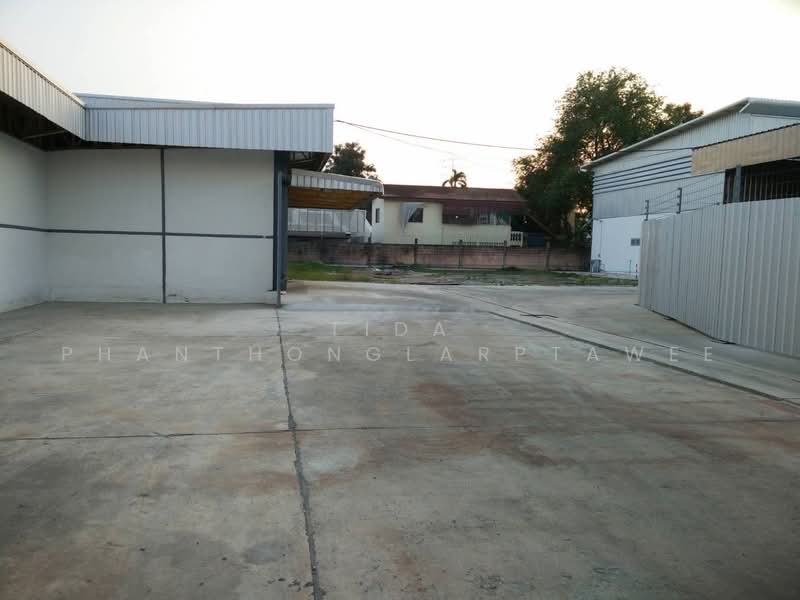 Warehouse for rent, On Nut, Sukhumvit 77. Convenient for large trucks. Close to BTS Skytrain and exp, Bangkok, Prawet, Bangkok, , 330 sqm, Warehouse/Factory For Rent, by Tida phanthonglarptawee, 500478712 - DDproperty.com