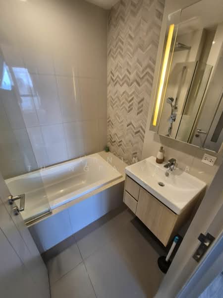 Oka Haus Sukhumvit 36, Bangkok, 3399 Rama 4 Road, Khong Tan, Khlong Toei, Bangkok, 1 Bedroom, 35 sqm, Condo For Rent, by Kanin Thangpanyawa, 500478730 - DDproperty.com