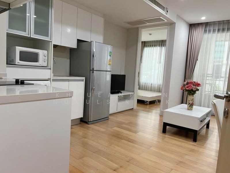 Collezio Sathorn-Pipat, Bangkok, 41 Soi Pipat 1 Silom Road, Silom, Bang Rak, Bangkok, 1 Bedroom, 41 sqm, Condo For Rent, by Khlueanphon Nukulsirisak, 500478739 - DDproperty.com