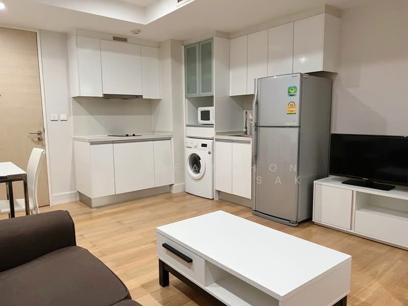 Collezio Sathorn-Pipat, Bangkok, 41 Soi Pipat 1 Silom Road, Silom, Bang Rak, Bangkok, 1 Bedroom, 41 sqm, Condo For Rent, by Khlueanphon Nukulsirisak, 500478739 - DDproperty.com
