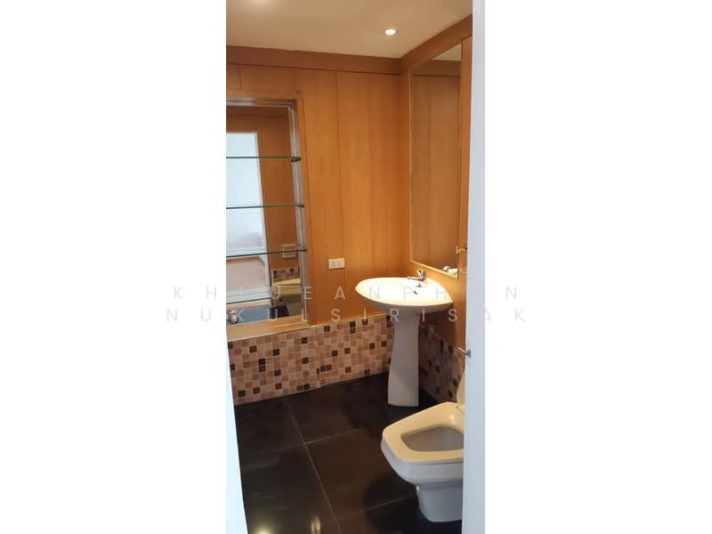 Icon III, Bangkok, 858 Sukhumvit Road, Khlong Tan Nua, Watthana, Bangkok, 2 Bedrooms, 120 sqm, Condo For Rent, by Khlueanphon Nukulsirisak, 500478758 - DDproperty.com