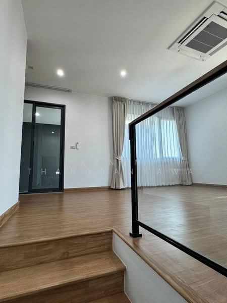Baan Klang Muang Classe Sukhumvit 77, Bangkok, Soi On Nut 21, Suan Luang, Bangkok, 4 Bedrooms, 259 sqm, Single Detached House For Rent, by Kanin Thangpanyawa, 500478773 - DDproperty.com