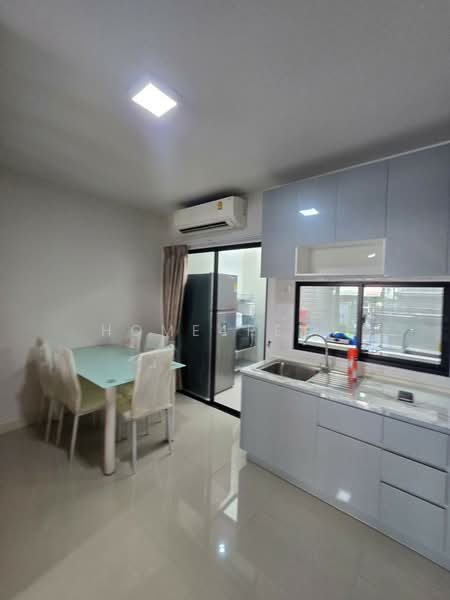 Baan Klang Muang Srinakarin – Onnut, Bangkok, 174 Soi On Nut 70/1, Prawet, Bangkok, 3 Bedrooms, 68 sqm, Townhouse For Rent, by Home4rent, 500478817 - DDproperty.com
