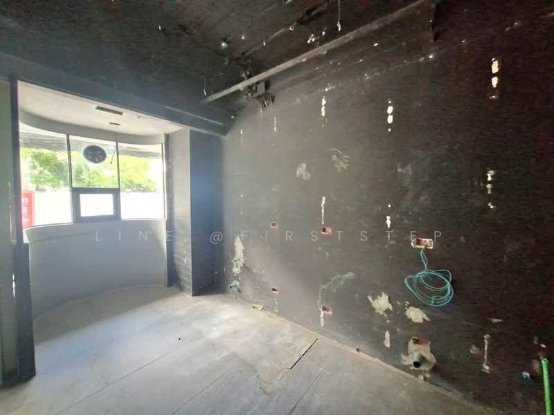 Commercial Space Ground Floor Sukhumvit 49 - Thonglor Near BTS Thonglor, Bangkok, Khlong Tan Nua, Watthana, Bangkok, , 126 sqm, Retail Space For Rent, by LINE @firststep, 500478833 - DDproperty.com