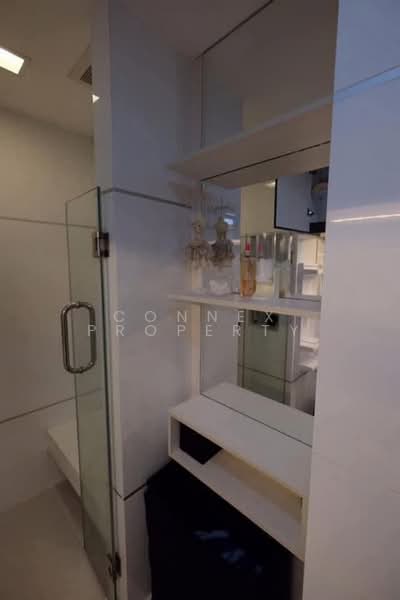 Thru Thonglor, Bangkok, Petchaburi Road, Bang Kapi, Huai Khwang, Bangkok, 1 Bedroom, 35 sqm, Condo For Rent, by Connex Property, 500478875 - DDproperty.com