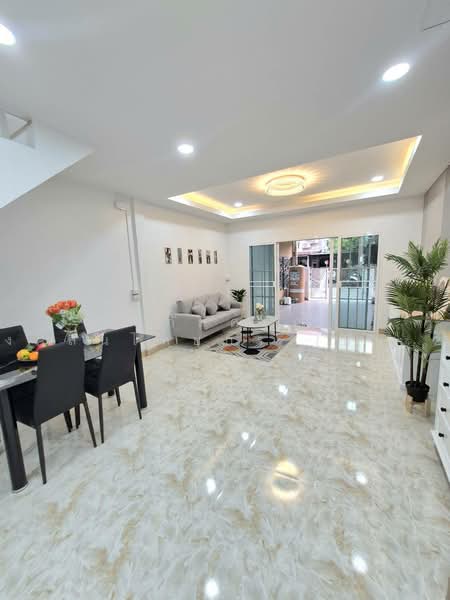 Moobaan Pimthong Nawamin, Bangkok, Soi Sudsanguan, Khlong Chaokhun Sing, Wang Thonglang, Bangkok, 2 Bedrooms, 80 sqm, Townhouse For Sale, by นภัสศรณ์ วงศ์สินไทยกร (นันท์), 500478913 - DDproperty.com