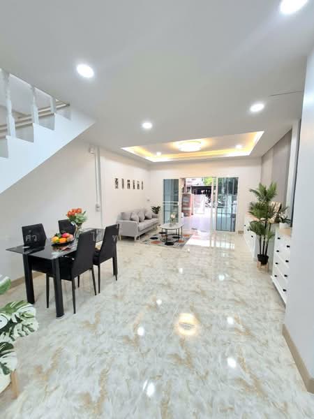 Moobaan Pimthong Nawamin, Bangkok, Soi Sudsanguan, Khlong Chaokhun Sing, Wang Thonglang, Bangkok, 2 Bedrooms, 80 sqm, Townhouse For Sale, by นภัสศรณ์ วงศ์สินไทยกร (นันท์), 500478913 - DDproperty.com