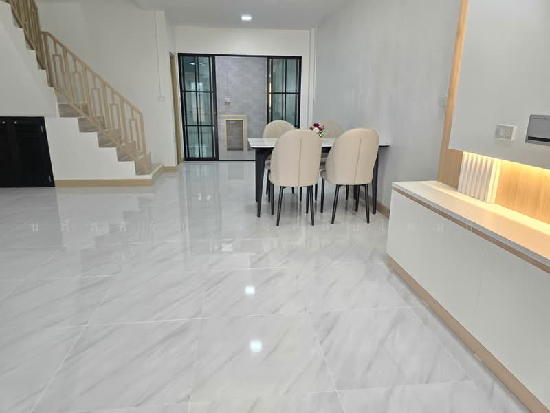 Muang Ramintra, Bangkok, Sam Wa Tawan Tok, Khlong Sam Wa, Bangkok, 3 Bedrooms, 80 sqm, Townhouse For Sale, by นภัสศรณ์ วงศ์สินไทยกร (นันท์), 500478919 - DDproperty.com