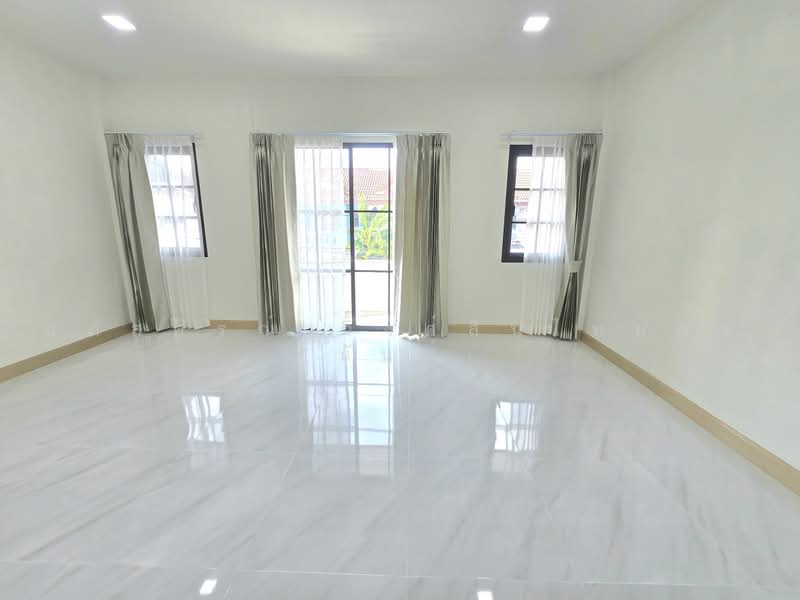 Muang Ramintra, Bangkok, Sam Wa Tawan Tok, Khlong Sam Wa, Bangkok, 3 Bedrooms, 80 sqm, Townhouse For Sale, by นภัสศรณ์ วงศ์สินไทยกร (นันท์), 500478919 - DDproperty.com