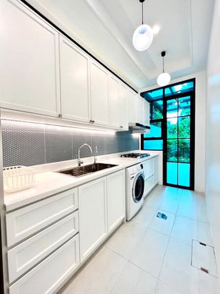 Baan Klang Muang Classe Ekkamai-Ramintra, Bangkok, Sukhonthasawat Road, Lat Phrao, Bangkok, 4 Bedrooms, 240 sqm, Single Detached House For Rent, by นัฐพงค์ มณีอัครเนตร, 500478939 - DDproperty.com