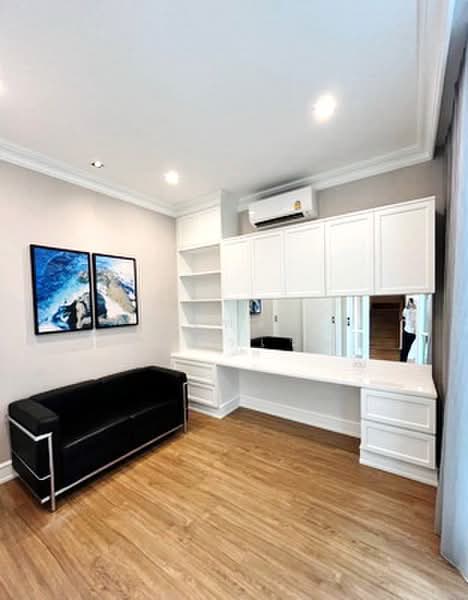 Baan Klang Muang Classe Ekkamai-Ramintra, Bangkok, Sukhonthasawat Road, Lat Phrao, Bangkok, 4 Bedrooms, 240 sqm, Single Detached House For Rent, by นัฐพงค์ มณีอัครเนตร, 500478939 - DDproperty.com