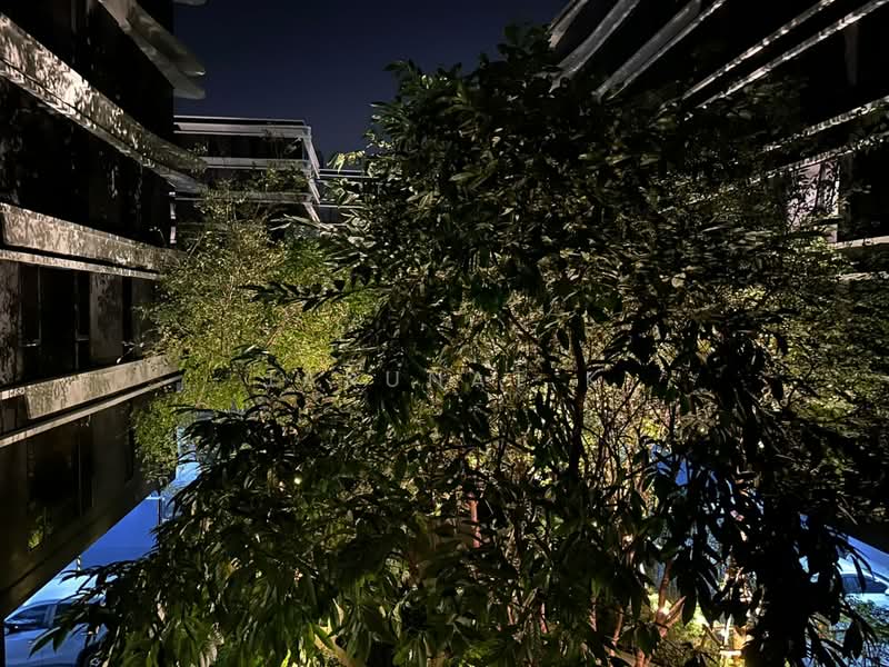 IDEO Mobi Sukhumvit 40, Bangkok, Soi Sukhumvit 40, Phra Kanong, Khlong Toei, Bangkok, 1 Bedroom, 42 sqm, Condo For Rent, by Jarunat K, 500478980 - DDproperty.com