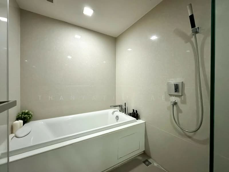 Liv @ 49, Bangkok, 9 Sukhumvit 49 Rd, Khlong Tan Nua, Watthana, Bangkok, 1 Bedroom, 50 sqm, Condo For Rent, by Thanyatip Saeyi, 500479017 - DDproperty.com