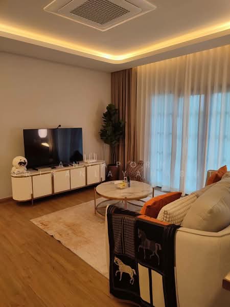 Centro Bangna Phase 2, Samut Prakan, Bang Kaeo, Bang Plee, Samut Prakan, 4 Bedrooms, 303 sqm, Single Detached House For Rent, by Anyaporn Srikanlayanabut, 500479165 - DDproperty.com