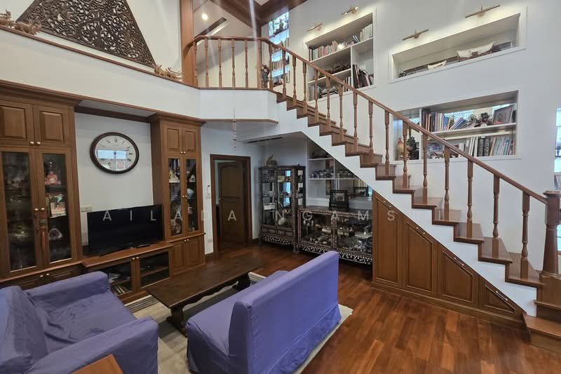 Land with 2 houses for sale in Phrom Phong, Bangkok, Sukhumvit 22, Khlong Toei, Bangkok, 6 Bedrooms, 268 sqm, Single Detached House For Sale, by Ailada Ngamsri, 500479169 - DDproperty.com