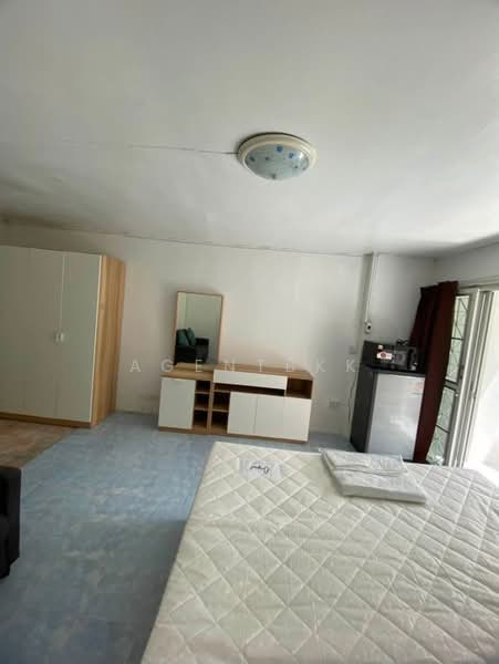 Family Park Condominium, Bangkok, 48 Soi Ladprao 48 separate 3 Ladprao Road, Samsen Nok, Huai Khwang, Bangkok, 1 Bedroom, 30 sqm, Condo For Rent, by Agentbkk, 500479177 - DDproperty.com