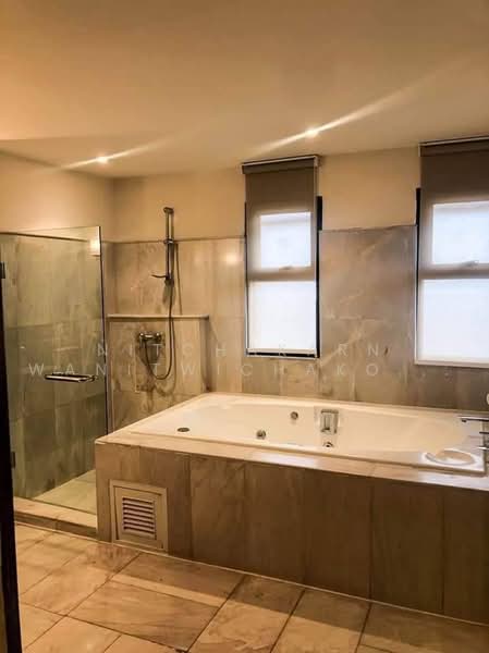 TBI Tower, Bangkok, Soi Sukhumvit 30, Khong Tan, Khlong Toei, Bangkok, 3 Bedrooms, 446 sqm, Condo For Rent, by Nitchakarn Wanitwichakornkit, 500479217 - DDproperty.com