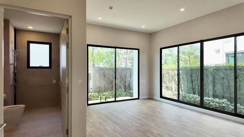 Grand Bangkok Boulevard Pinklao-Kanchana, Bangkok, Bang Ramat Rd, Bang Ra Mat, Taling Chan, Bangkok, 5 Bedrooms, 620 sqm, Single Detached House For Sale, by Lalita Sriploy, 500479243 - DDproperty.com
